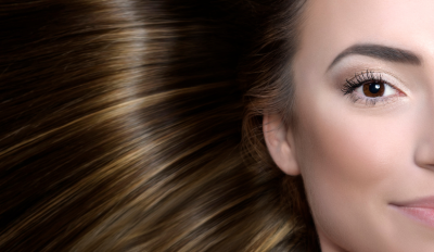 Cómo Conseguir un Cabello Brillante